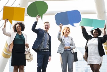 successful-business-people-with-speech-bubbles People holding speech bubbles