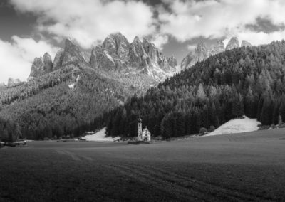 daniel-sessler-wOjW_PVsiAE-unsplash-(1)BW